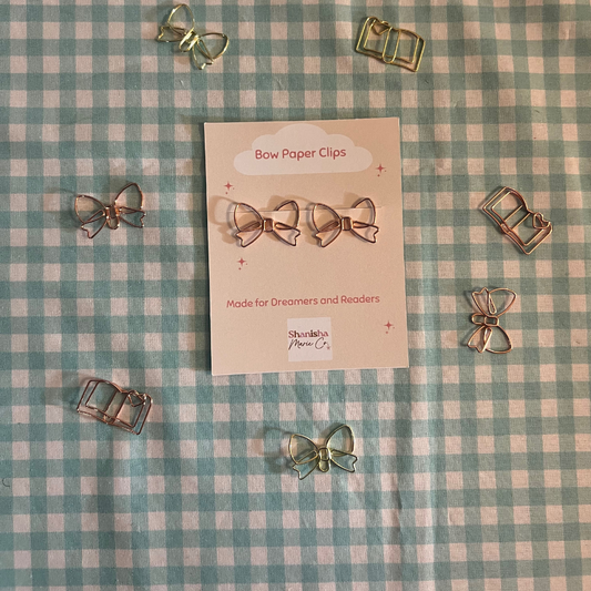 Bow shaped paper clips